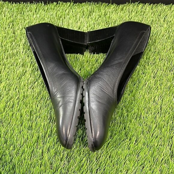 Stuart Weitzman Classic Heels in Black - Picture 6 of 8